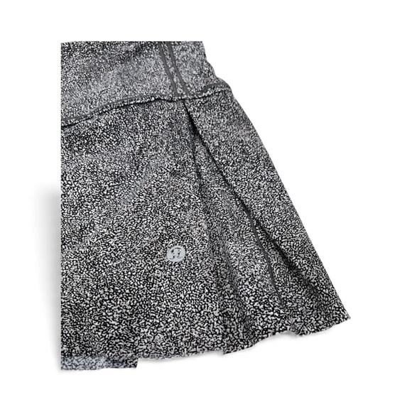 Lululemon Skirt Skort Lost in Pace Air Time White Black Womens 6 - Picture 3 of 7